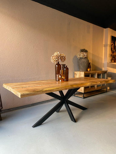 Mango Tafel Met Spinpoot 220x100 cm