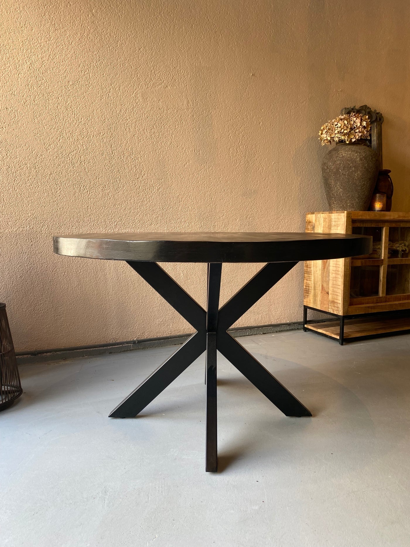 Ronde tafel spinpoot – 100 cm zwart mango hout