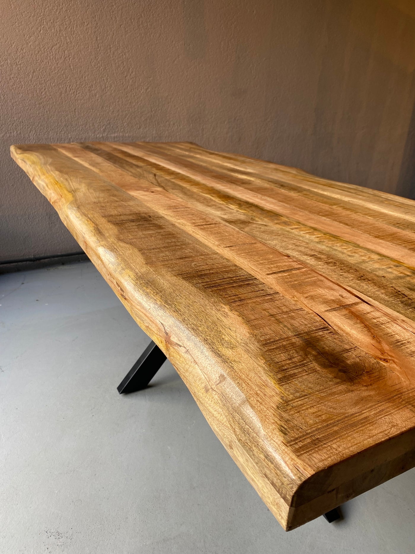 Eettafel Live Edge 180x90 cm mangohout NATUREL
